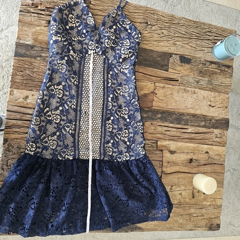NEW Romeo+Juliet Navy Blue Lace Dress Medium Blue - Picture 2 of 16